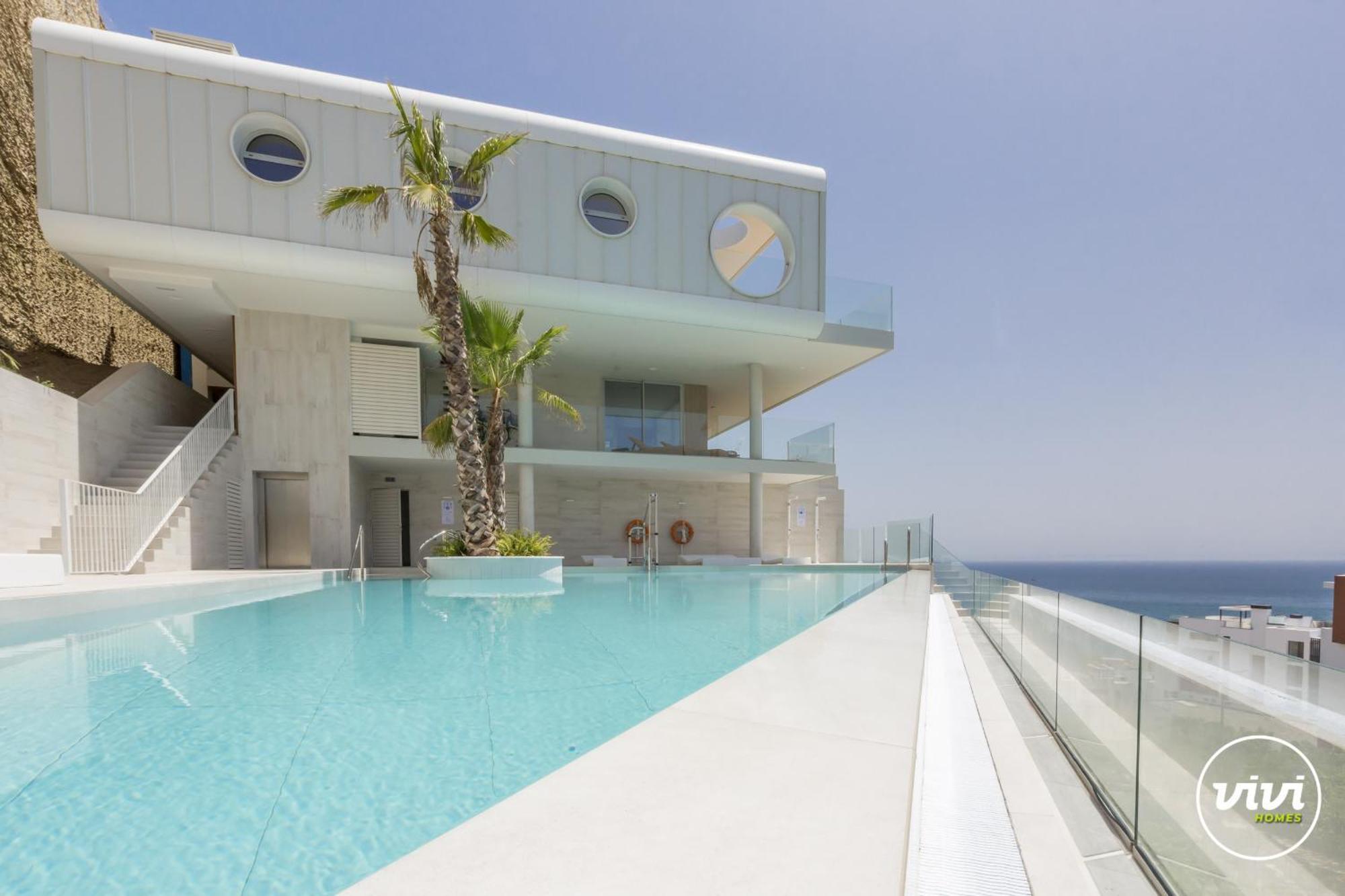 Huoneisto Vivi Homes - Nova Pool, Terrace & Sea View Fuengirola